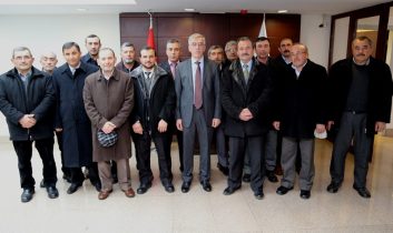 Boğazköy Köyü Muhtarı ve ihtiyar heyeti Vali Şeref Ataklı’yı ziyaret etti