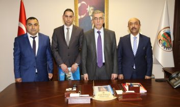 Başarılı öğretmenler ödüllendirildi