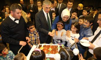 Aile ortamından uzak kalmış çocuklarımıza hep birlikte sahip çıkacağız