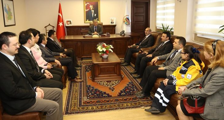 ‘Sağlık çalışanlarımız sorumluluğunun bilincinde en iyi şekilde hizmet vermeye çalışıyor’