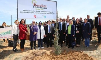 Fidanlar ‘Bereket Ormanları’ İçin Dikildi