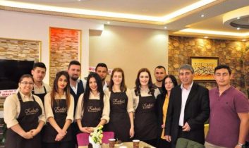 Kadıoğlu Kahvecisi Görkemli bir törenle açıldı