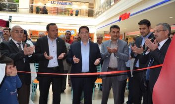 Efor’da Resim Sergisi Açıldı