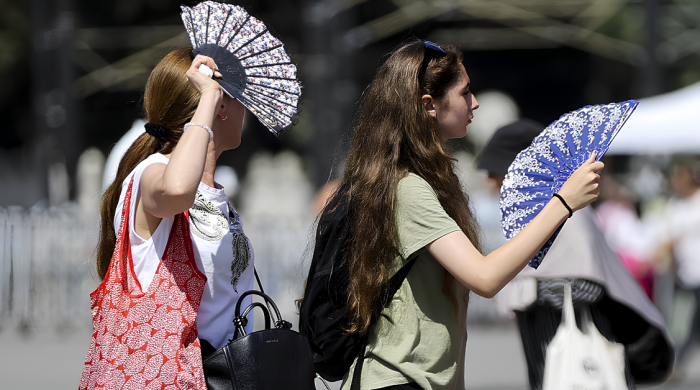 Bunaltan sıcaklara yağmur molası: Sağanak için tarih verildi