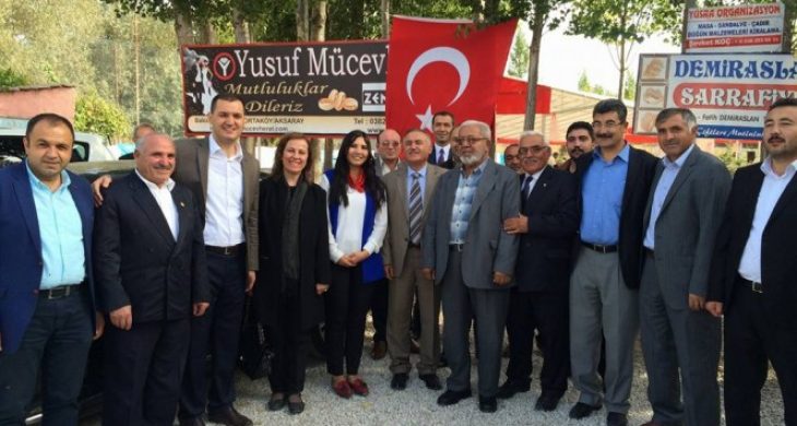 Ortaköy MHP Adaylarını Bağrına Bastı