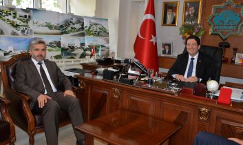 ASÜ’nün Yeni Rektörü Şahin, Başkan Yazgı’yı Makamında Ziyaret Etti