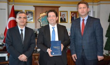 “Kütüphaneler Medeniyetimizin Hazinesidir”