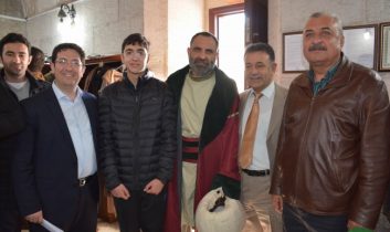 Başkan Yazgı, YGS’de Türkiye İkincisini Ödüllendirdi