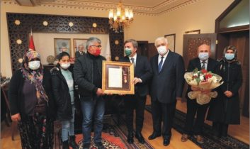 Şehit Ailesine ‘Devlet Övünç Madalyası’ verildi