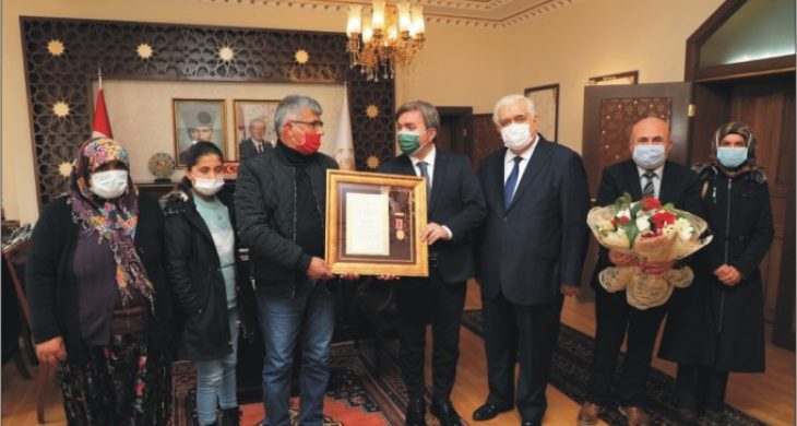 Şehit Ailesine ‘Devlet Övünç Madalyası’ verildi