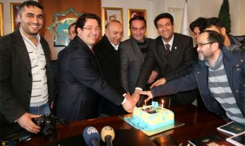 Gazetecilerden Başkan Yazgı’ya Doğum Günü Sürprizi