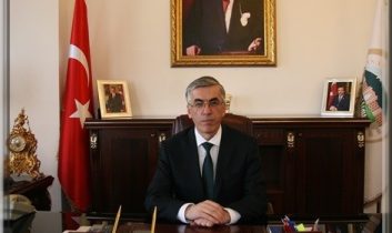 Dünya bize, biz birbirimize emanetiz