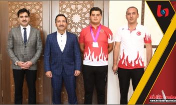 Vali Ali Mantı’dan Başarılı Sporcumuza Ödül