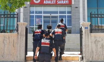Aksaray’da Aranan şahıs Jandarma Operasyonu sonucunda yakalandı