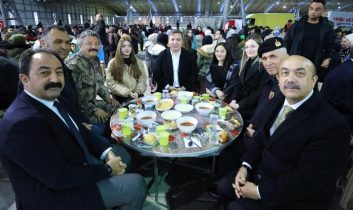 Gönül soframızda birlikteyiz