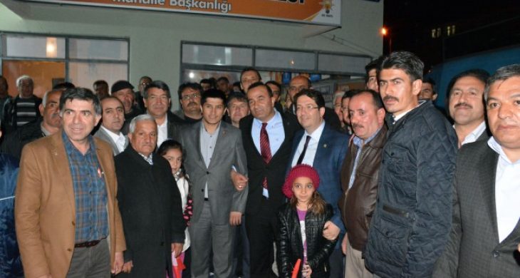 Yunus Emre Mahallesi Ak Parti Seçim İrtibat Bürosu Açıldı