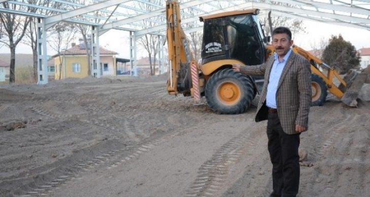 Yeşilova’ya Sosyal Tesis Yapılıyor