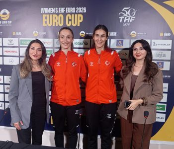 Gamze Çelik ve Merve Çelik Güzel’den  Türkiye – Macaristan Maçına davet