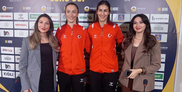Gamze Çelik ve Merve Çelik Güzel’den  Türkiye – Macaristan Maçına davet