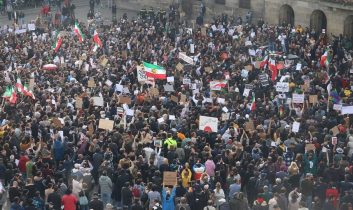 AB ülkelerinden İran uyarısı: Vatandaşlara “ülkeyi terk edin” çağrısı