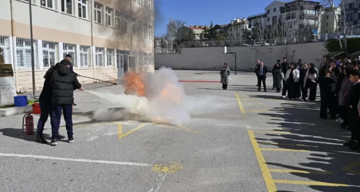 ABB’den deprem haftası’nda öğrencilere afet farkındalık eğitimi ve tatbikatı