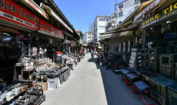 ABB’den Tenekeciler Caddesi’ne estetik dokunuş