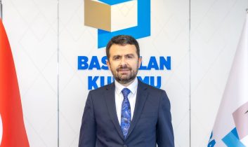 Amasyalı Abdulkadir Çay, Basın İlan Kurumu genel müdürü olarak göreve başladı