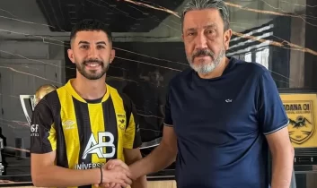 Adana 01 Ömer Önder ile 1 yıllık sözleşme imzaladı
