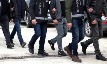 Adana merkezli soruşturmada Alparslan Kuytul ve eşi tutuklandı