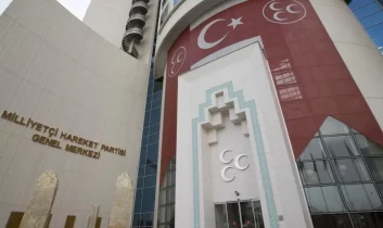 Adana’da MHP Teşkilatı feshedildi