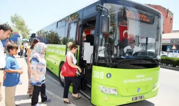 Adana’da toplu taşıma ücretlerine zam geldi