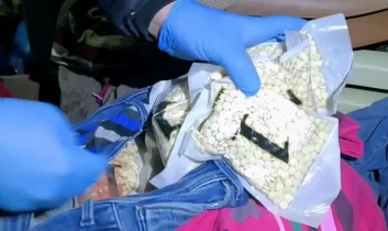 Adana’da uyuşturucu operasyonu: 335 bin hap ele geçirildi