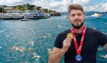 Boğaz’da bulunan erkek cesedinin kayıp yüzücüye ait olabileceği değerlendiriliyor