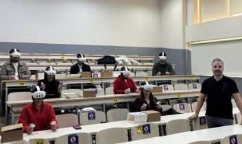 ADÜ’de öğretmen adayları sanal gerçeklikle öğreniyor