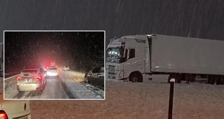 Afyon-İzmir yolu kar nedeniyle kapandı