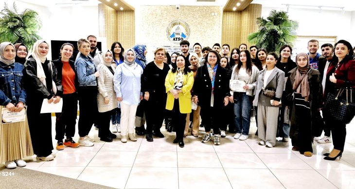 AGİK’den Gençlere Ücretsiz Eğitim Desteği