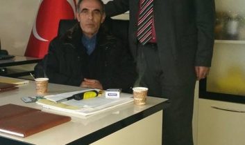 İstanbul Milletvekili A.Adayı Akin Köyü Muhtarını ziyaret etti