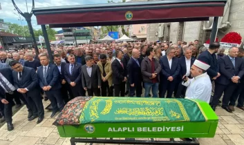 AK Parti Eski MKYK Üyesi Emine Çift, Alaplı’da dualarla son yolculuğuna uğurlandı