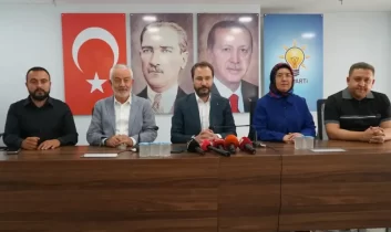AK Parti Isparta’da 25. yıl mesajı: “Milletimizle çeyrek asır”