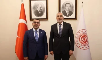 AK Parti Kars Milletvekili Adem Çalkın, Bakan Işıkhan’a ziyarette bulundu