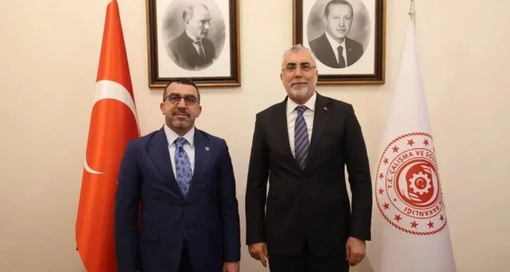 AK Parti Kars Milletvekili Adem Çalkın, Bakan Işıkhan’a ziyarette bulundu