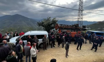 Ak Parti milletvekilleri: “Bilgi kirliliğine geçit yok, önce insan ve çevre”