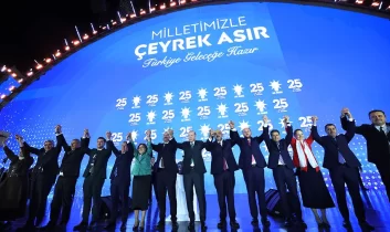 AK Parti’ye 10 yeni katılım: 3 milletvekili, 7 başkan