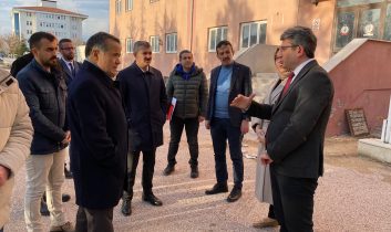 AK Heyet Ağız ve Diş Sağlığı Merkezinde İncelemelerde Bulundu