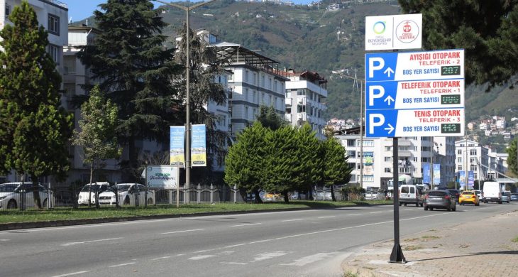 Akıllı otopark panosu hizmete girdi