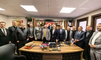 AKK Başkanı Halil İbrahim Yılmaz’dan İbrahim Aydın’a tebrik ziyareti