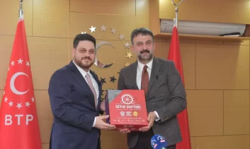 AKK Başkanı Yılmaz Bağımsız Türkiye Partisi Genel Başkanı Hüseyin Baş’ı ziyaret etti