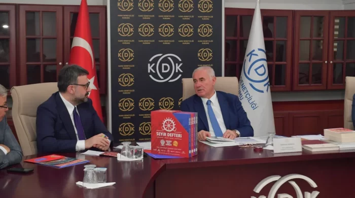 AKK Başkanı Yılmaz Kamu Denetçiliği Kurumu Başdenetçisi Mehmet Akarca’yı ziyaret etti