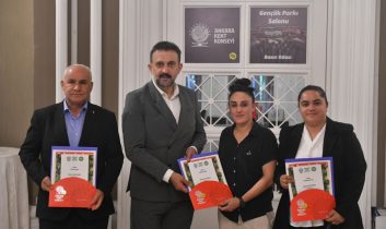 Hakkarigücü Spor Kadın Futbol Takımı’ndan Ankara Kent Konseyi’ne ziyaret