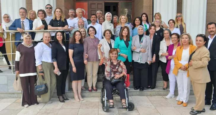 AKK toplumsal şiddete yönelik düzenlenen panele ev sahipliği yaptı